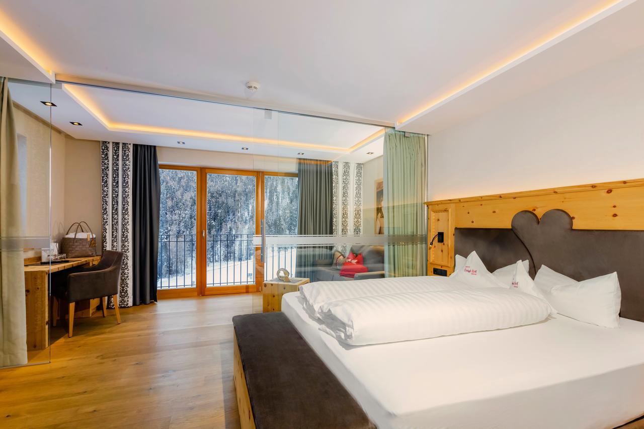 Anigglhof Hotel Malles Venosta Ngoại thất bức ảnh