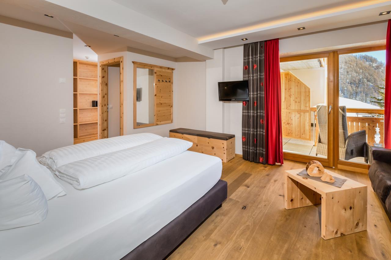 Anigglhof Hotel Malles Venosta Ngoại thất bức ảnh
